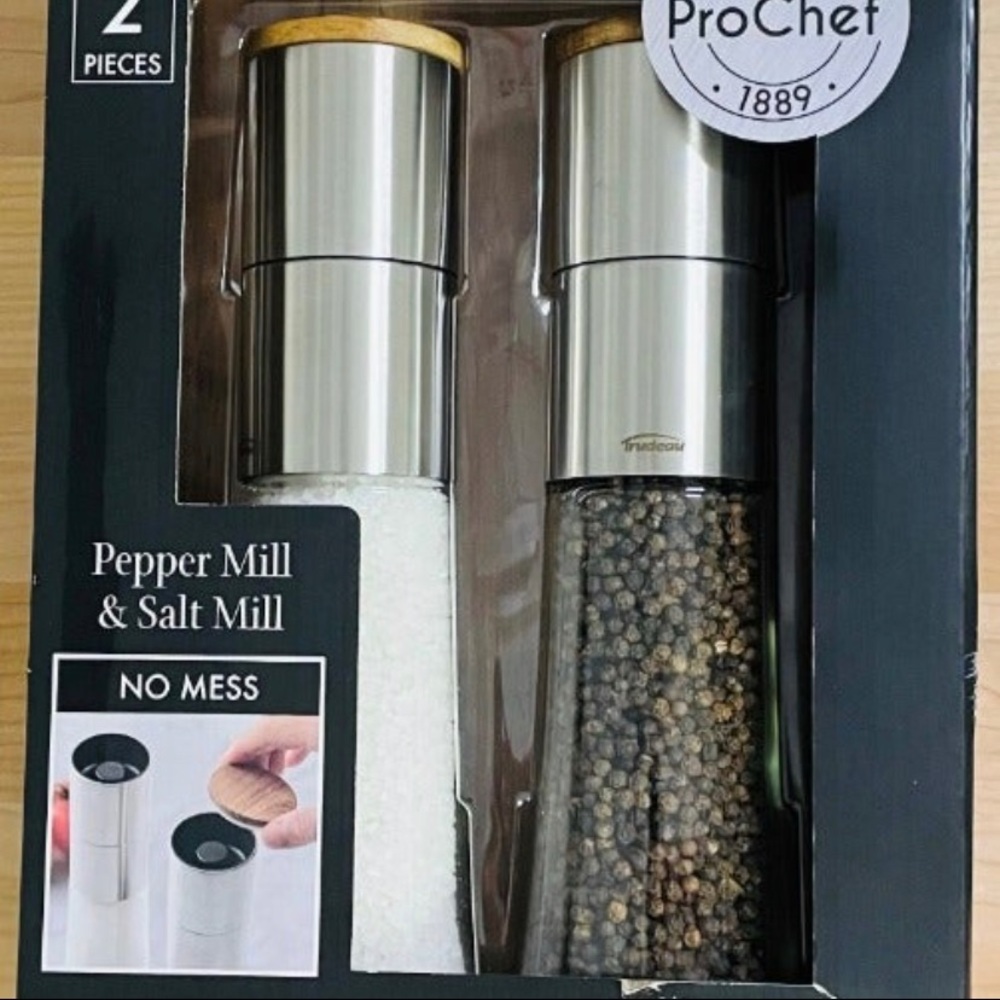Trudeau Salt & Pepper grinder